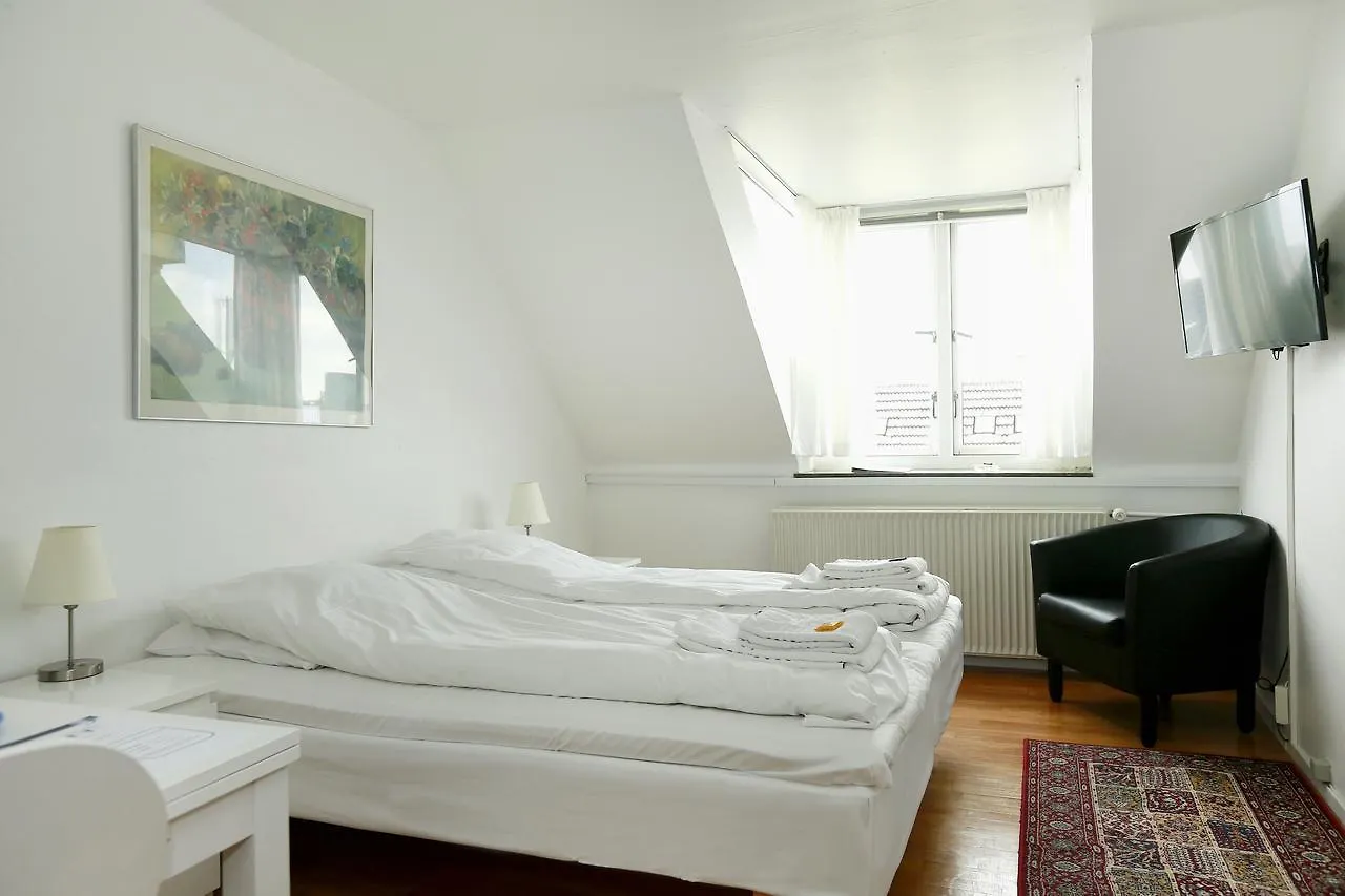 Hotel 9 Sma Hjem Κοπεγχάγη 2*,  Δανία